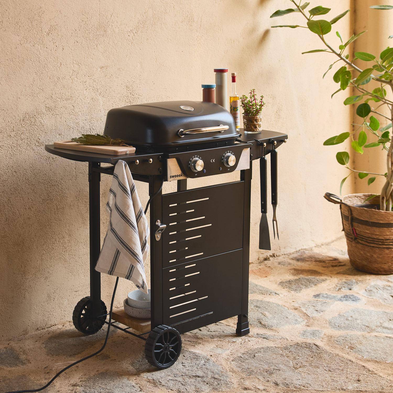 Churrasqueira elétrica 2 queimadores, aço esmaltado de 2300W