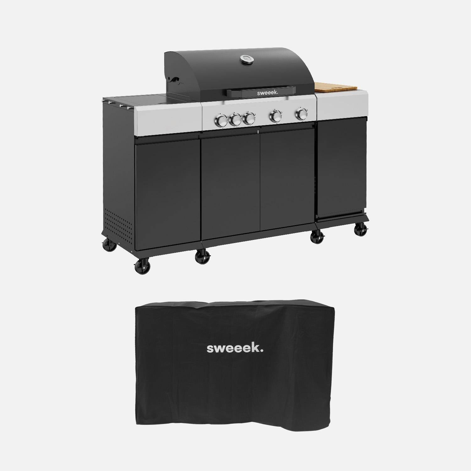 Cozinha exterior com churrasqueira a gás, 5 bicos com termómetro e capa